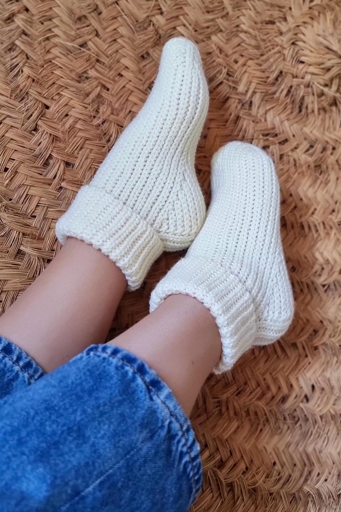 All-Size Warm Socks Crochet Pattern